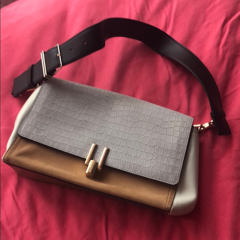 pour la victoire purse